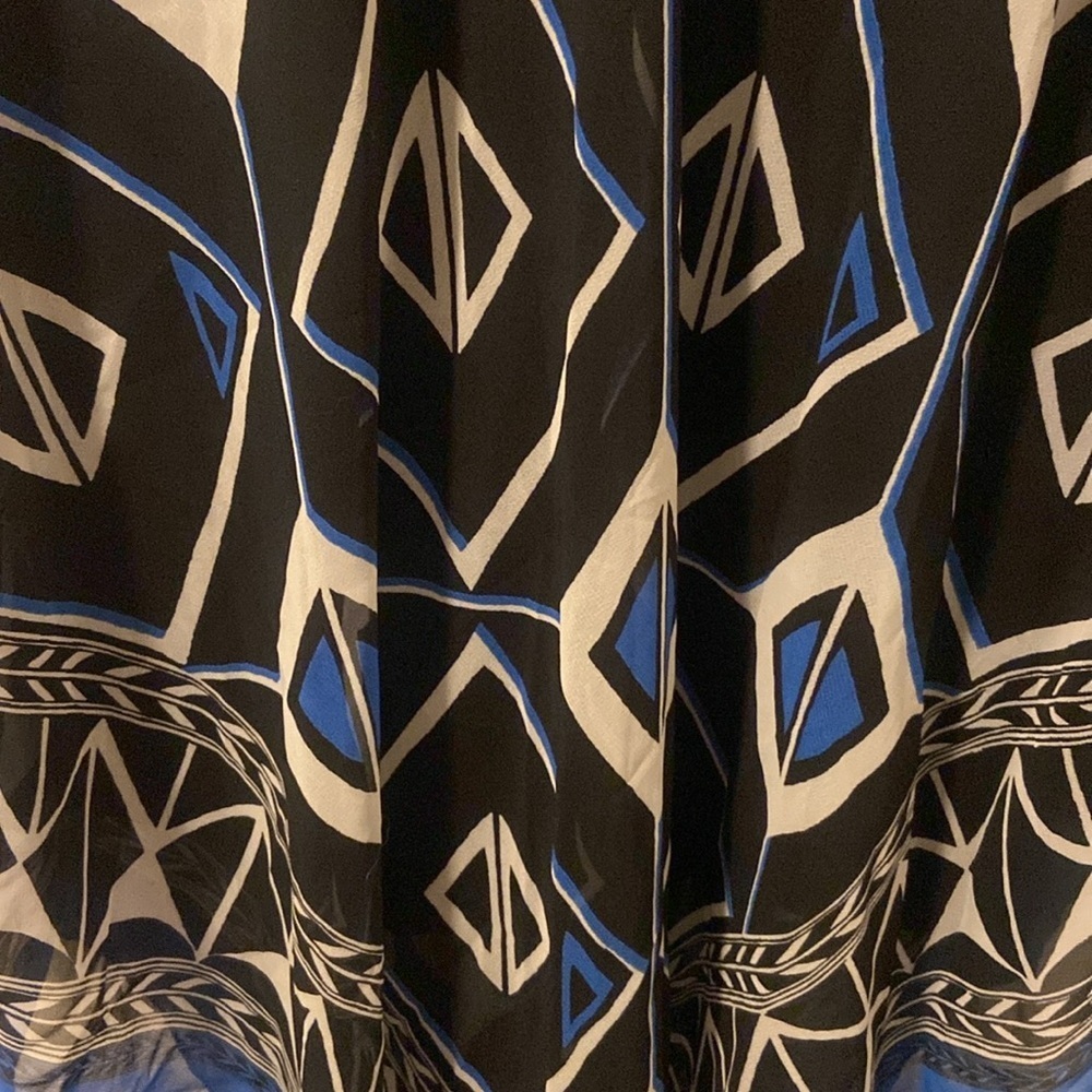Vince Camuto flowy dressy top - Picture 2 of 5